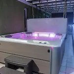 White Dream Penthouse With Jacuzzi Daire Braşov