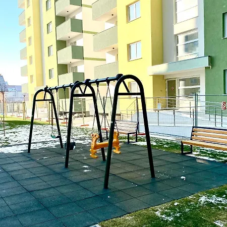 White Dream Penthouse With Jacuzzi Apartament Brașov
