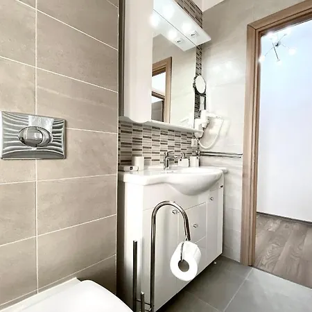 Apartament White Dream Penthouse With Jacuzzi Braszów