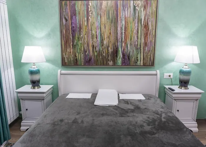 White Dream Penthouse With Jacuzzi