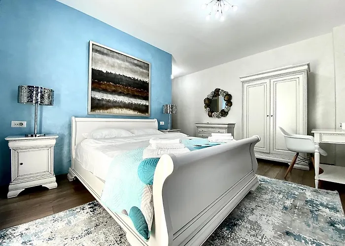 White Dream Penthouse With Jacuzzi Brasov