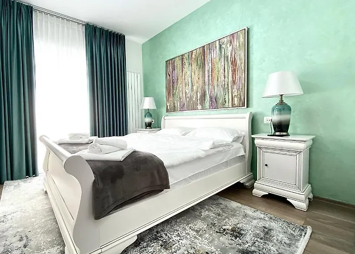 White Dream Penthouse With Jacuzzi Apartment *