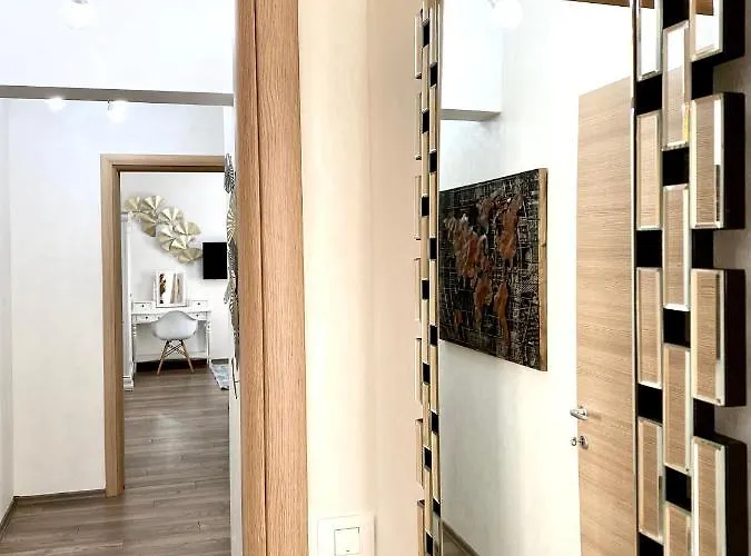 White Dream Penthouse With Jacuzzi Brasov