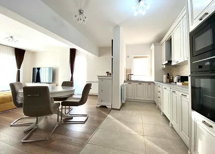 Apartment White Dream Penthouse With Jacuzzi Brasov