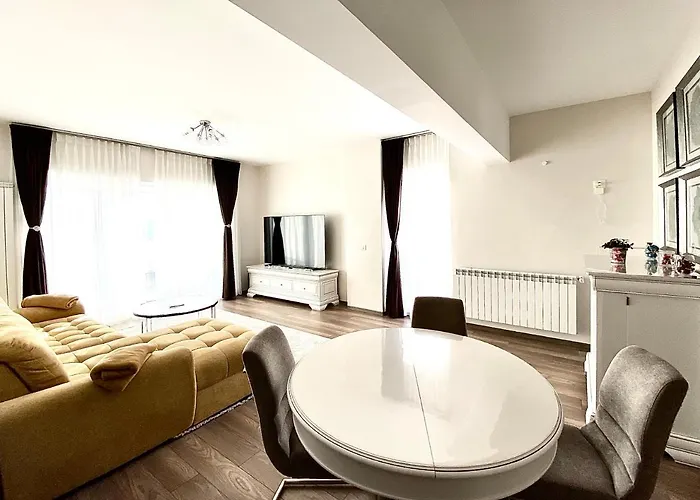 White Dream Penthouse With Jacuzzi Brasov