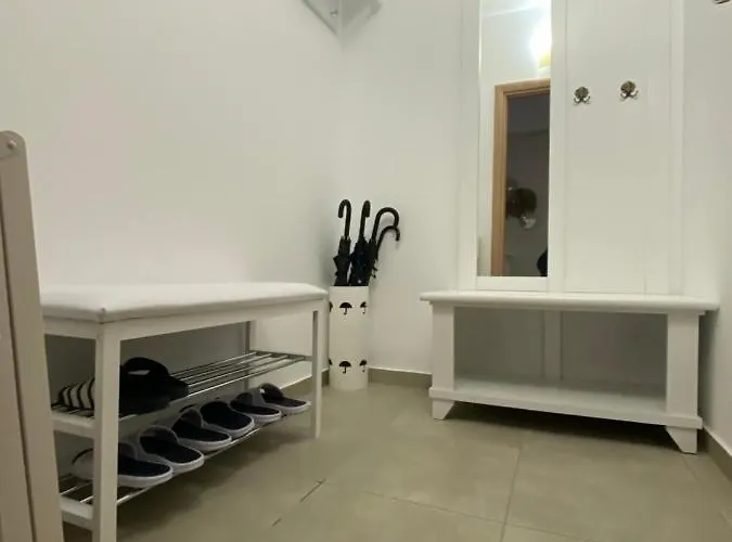 White Dream Penthouse With Jacuzzi